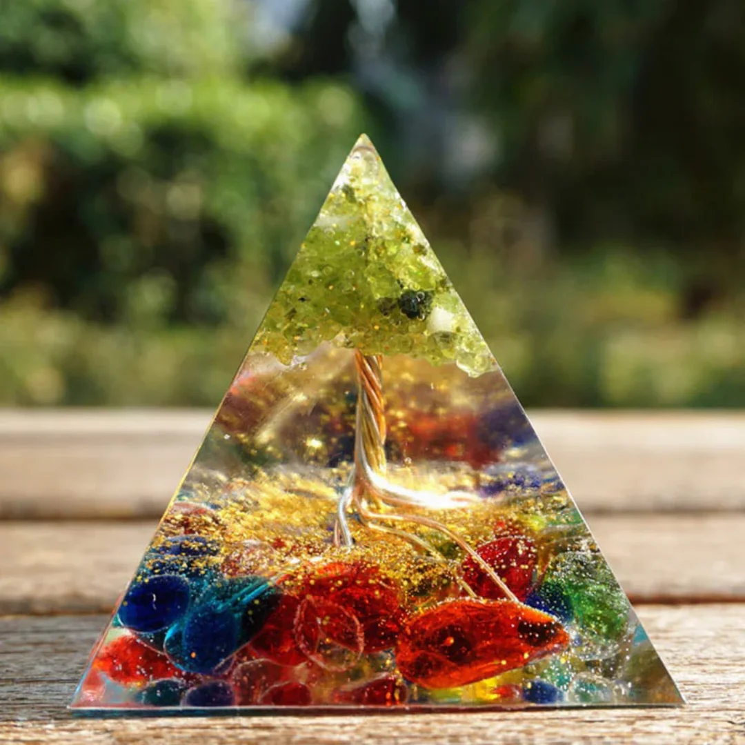 1 Stück Fluorit-Peridot-Baum des Lebens, Orgon-Pyramide, handgefertigte Ornamente für den Heim-Desktop, Kristall-Organit-Pyramide – Detail 3