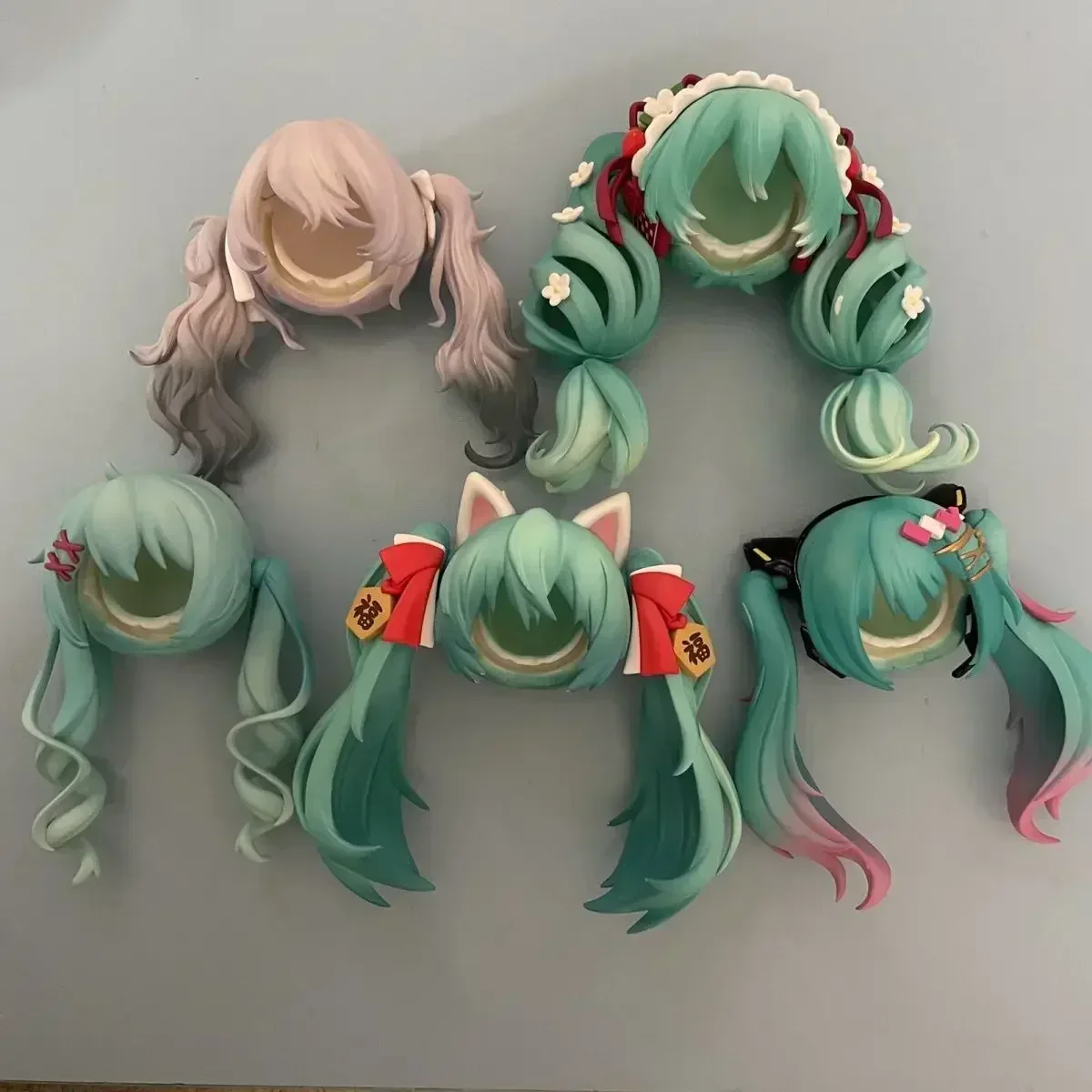 GSC Clay Man hands ob11 hair doll accessories