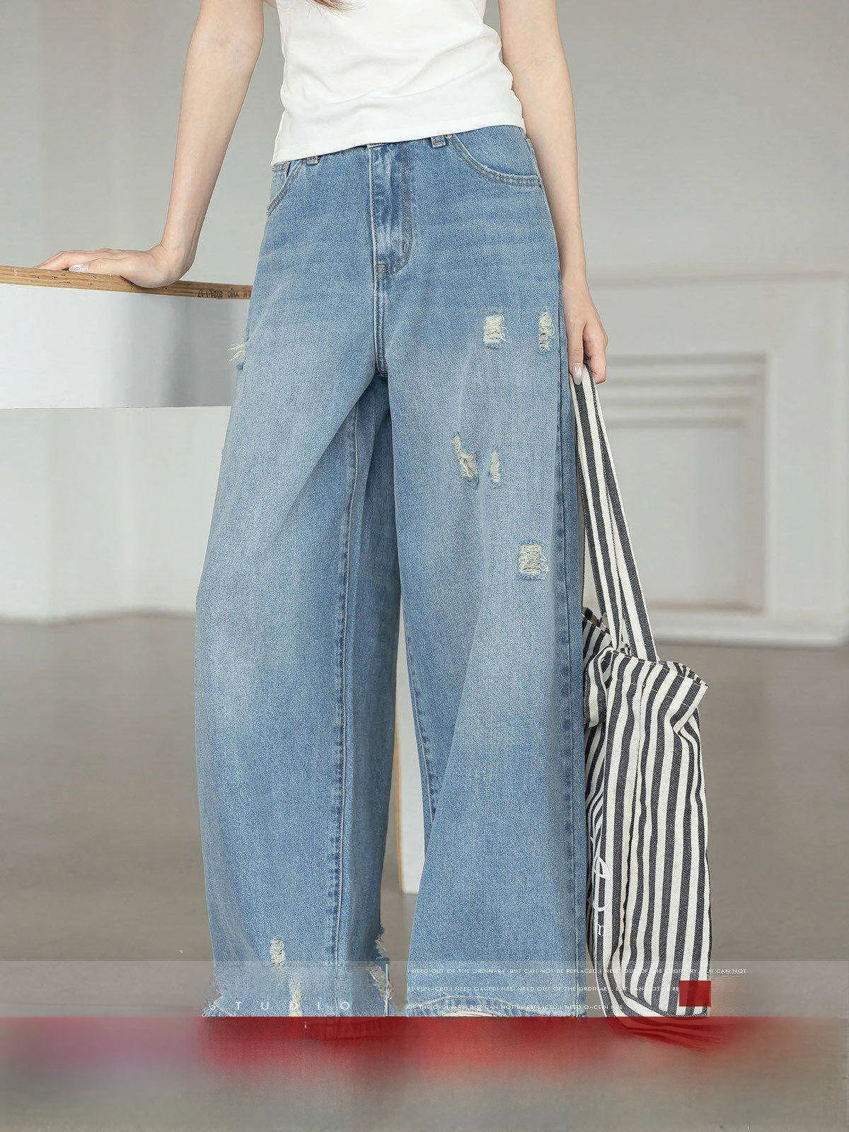 

Синие джинсы с высокой талией свободного кроя для женщин, модные прямые джинсы с рваными элементами, осенняя новинка, удобные повседневные брюки