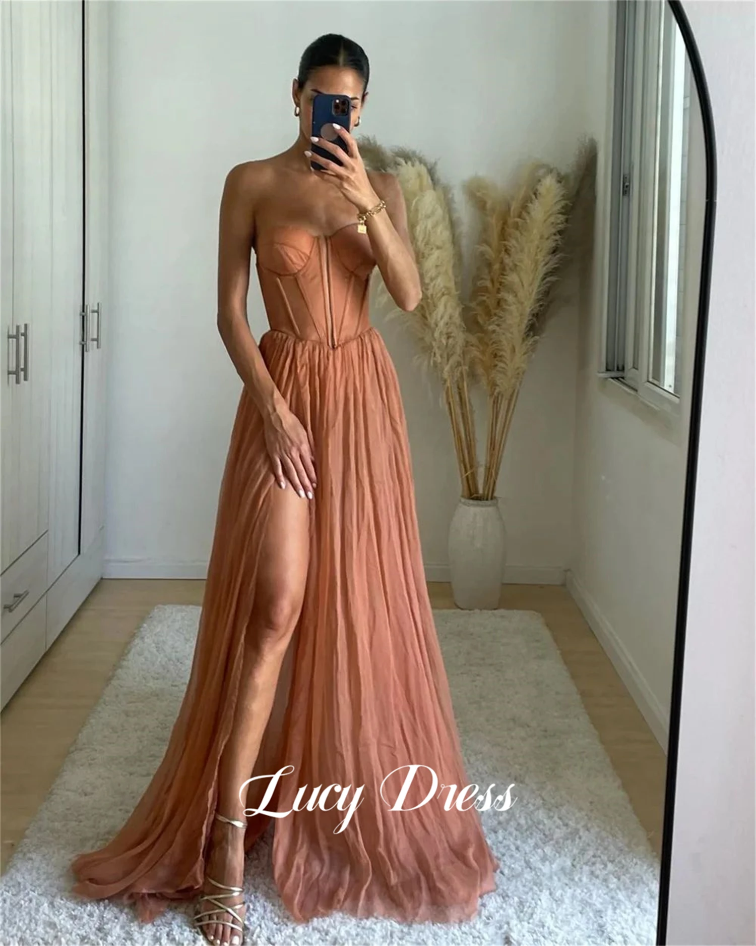 Рисунок 2 - Lucy, вечерние платья по индивидуальному заказу
