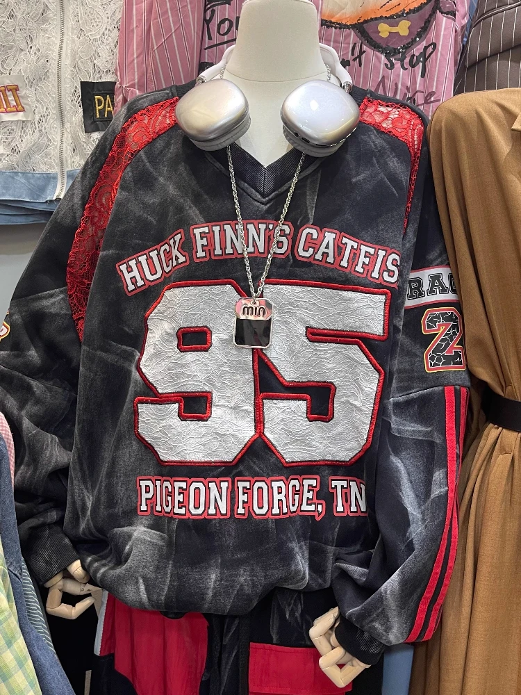 American Style Digital Embroidery Print Trendy T-Shirt V-Neck Design High Street Sports Couple Casual Top Streetwear Women