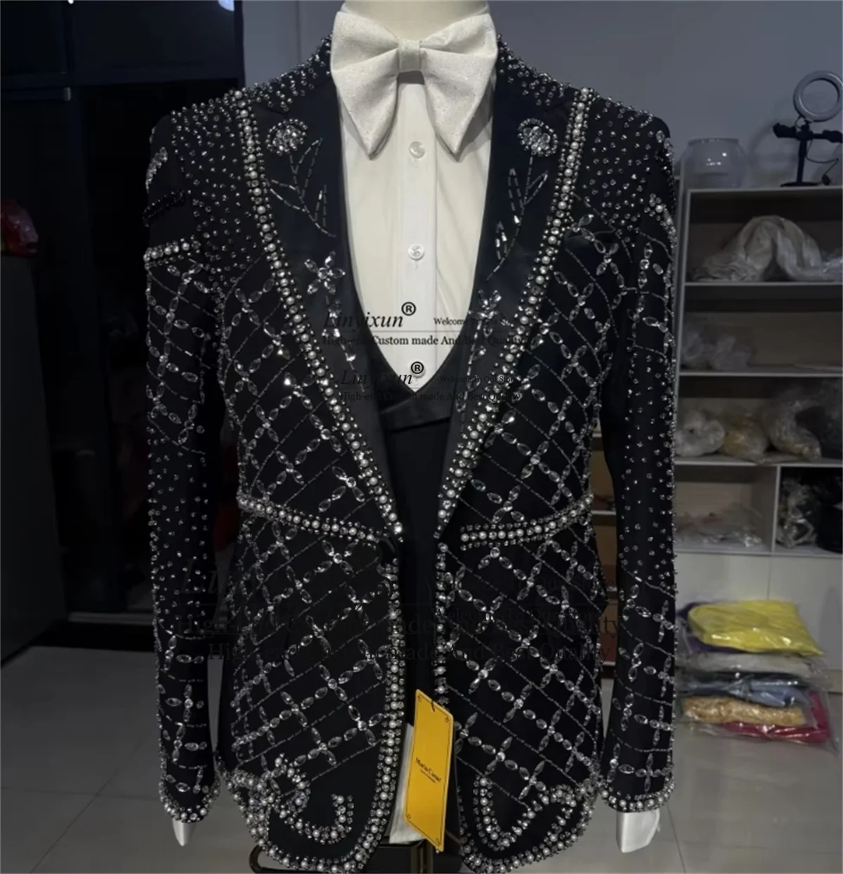 

Luxury Beaded Crystal Men Suits Peaked Lapel Customized Male Party Blazers 3 Pieces Set trajes para hombre Wedding Groom Tuxedos