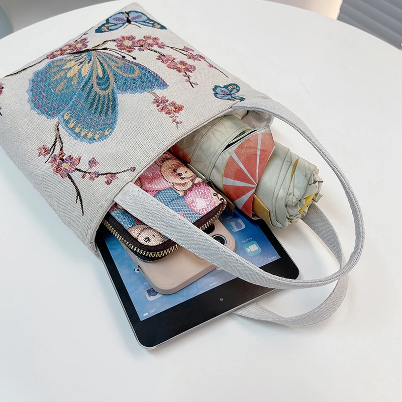 This Is a Super Cute Bag, with a Beautiful Butterfly Pattern, Suitable for Shopping and Travel.