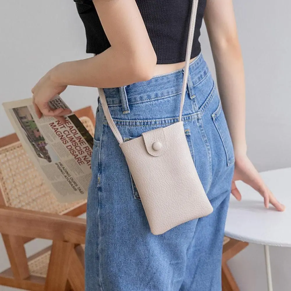 Elegante PU Leder Handy Crossbody Tasche - usage example