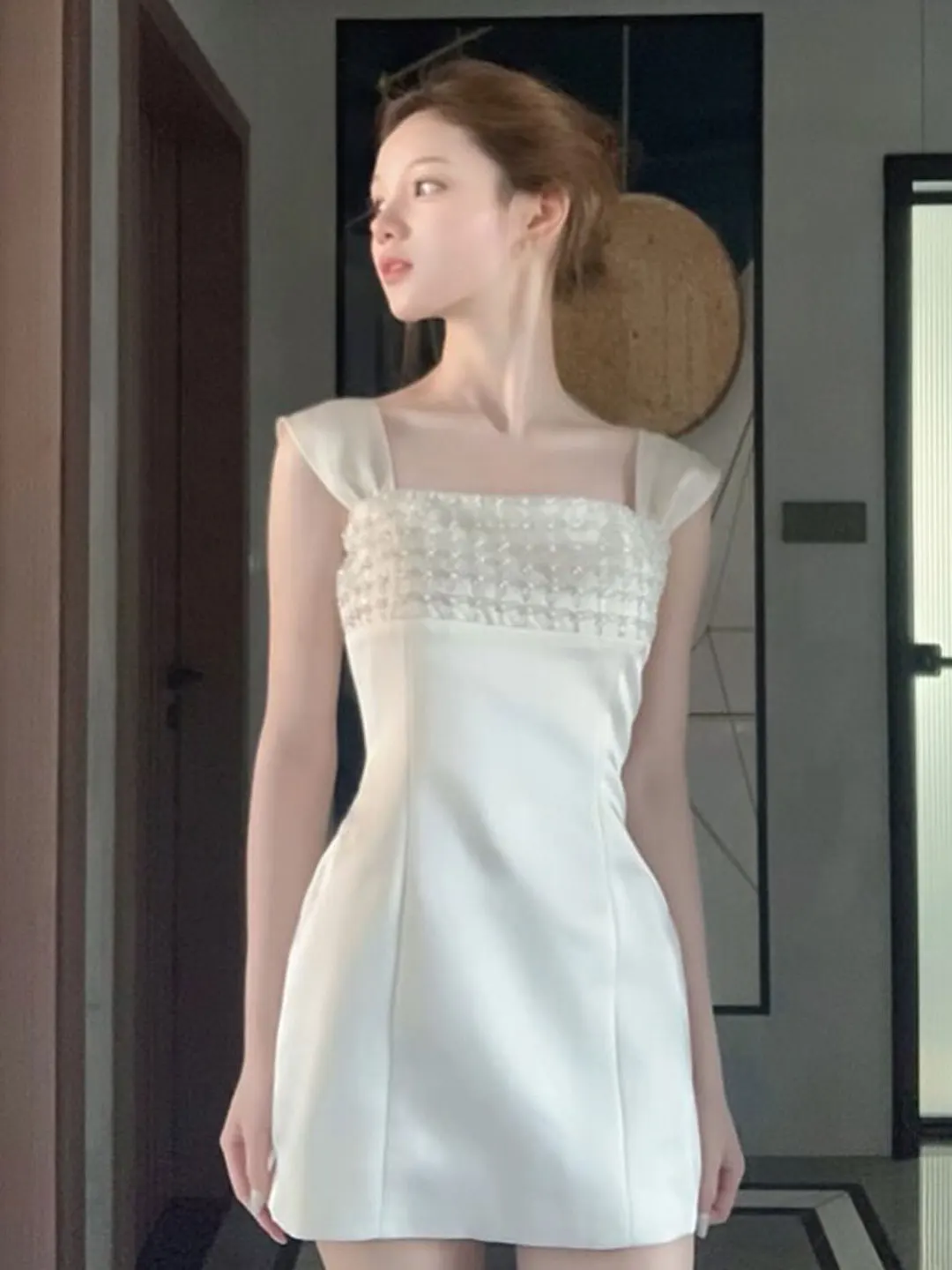 

Elegant Slim Fit Short Skirt Dress Unique Halter Neck Design Summer Fashion Casual Cotton Blend No Sleeve Women's Dress