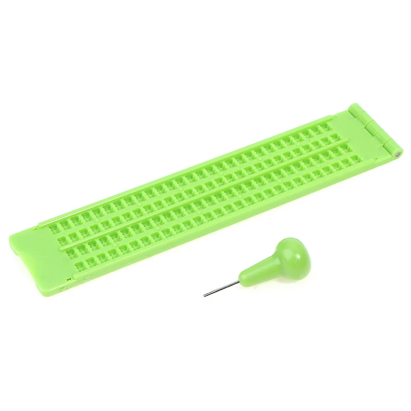 Ardoise d'écriture en braille plastique portable, soin de la vision pratique avec stylet, outil d'apprentissage scolaire, accessoire vert, 1 pièce