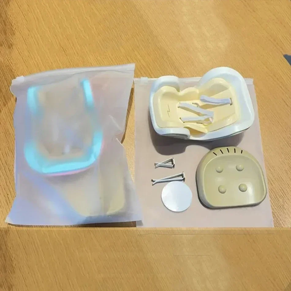 Sedile di sicurezza per bambola per auto Labubu 2025 – 4 stili Kawaii, decorazione per sedia a forma di cartone animato, supporto per presa d'aria, accessori per lo styling degli interni auto