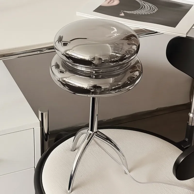 Modern Bauhaus Style Pearl Black Electroplated Desk Lamp for Bedroom Living Room Study Home Decor Lighting Fixture Minimalist