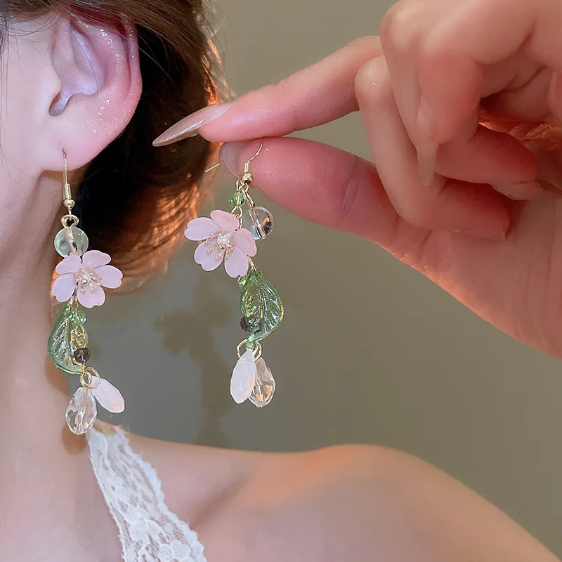 Chińskie szklane koraliki Kwiatowe kolczyki z frędzlami dla kobiet Słodki styl Wszechstronny kolczyk w kształcie kropli Elegancka piękna biżuteria Prezent dla przyjaciół