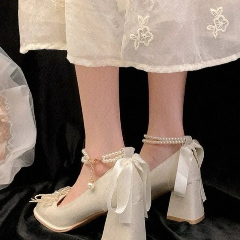 حذاء نسائي بكعب عالٍ جميل وكعب واحد #2