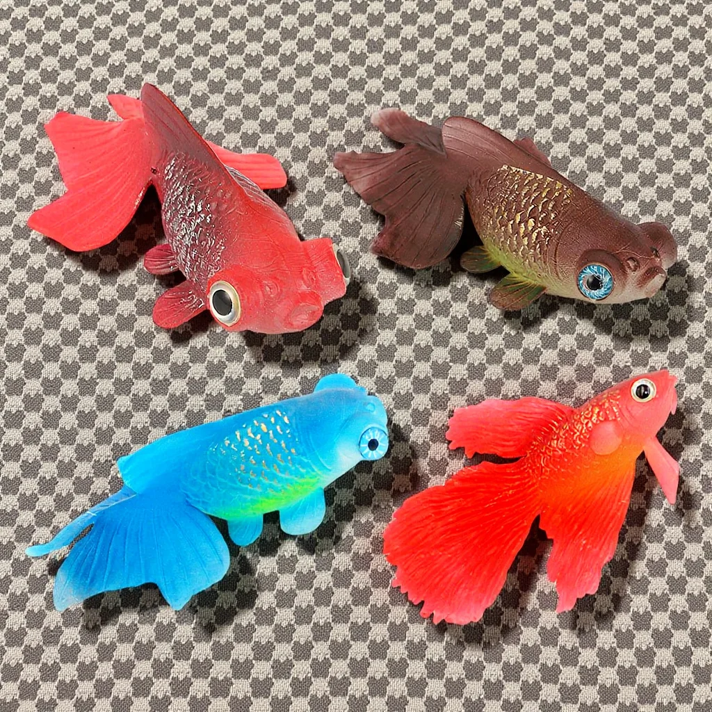 4Pcs Glow in Dark Goldfish Aquarium Decor Artificial Simulation Fish Ornament for Tank Home Natural Vivid Decoration