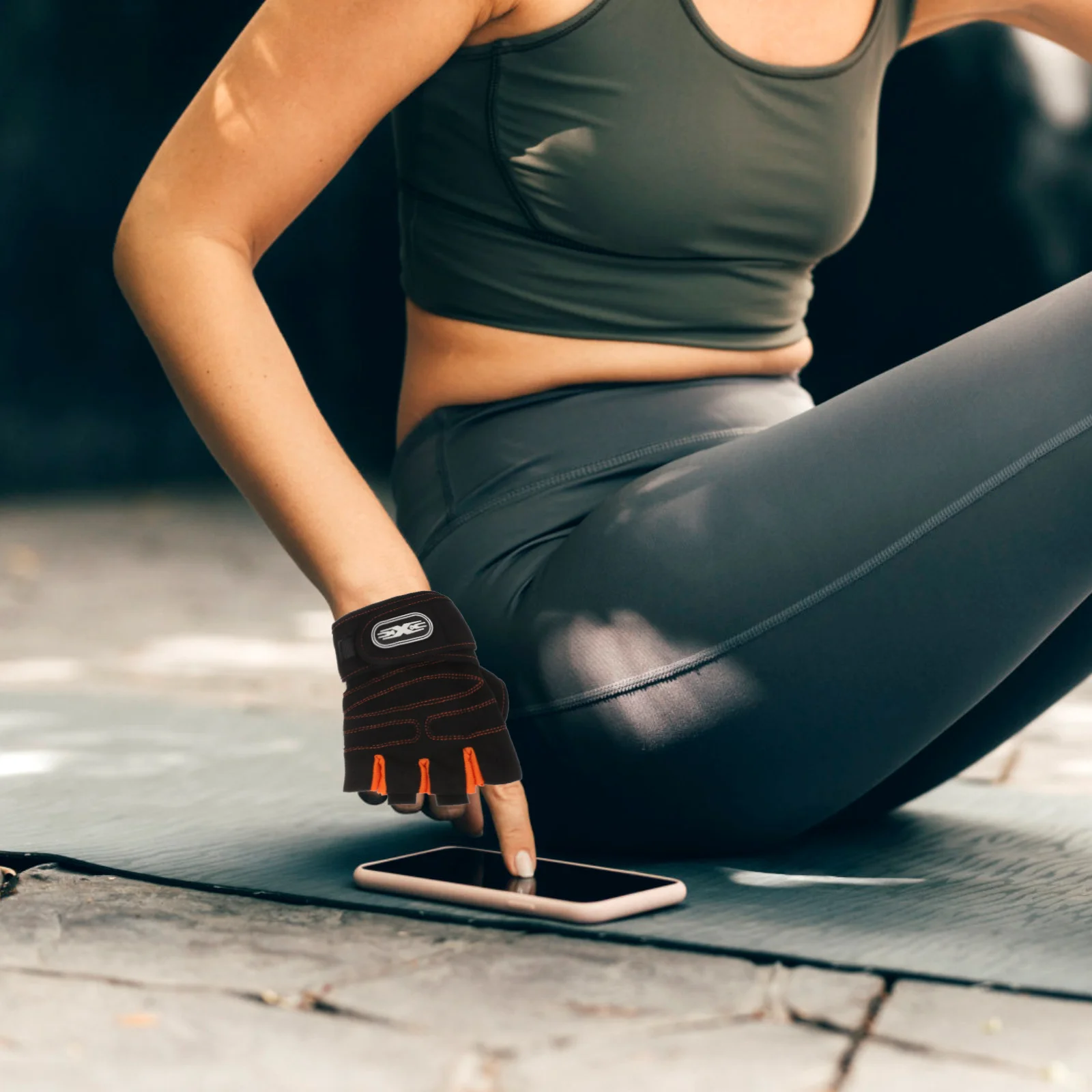 

1 Pair Fitness Half-Finger Gloves Breathable Anti-Slip Shock-Absorbing For Mountain Climbing Weight Lifting Riding Gym Training