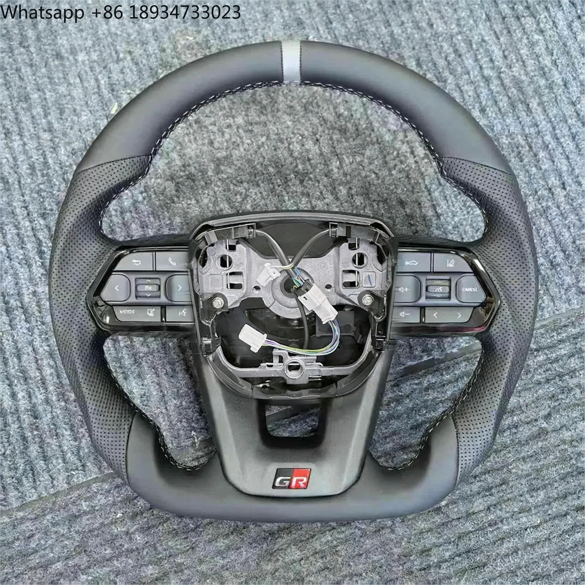 for Toyota Steering Wheel for toyota Lc300 Mark X tacoma Lc200 Hiace Lc79 rav4 N80 N70 Innova Axio Crown 4runner prius Prado view 4