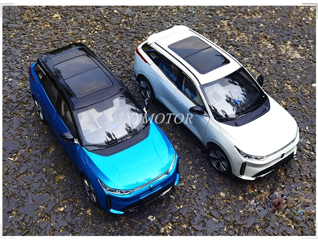 Century Dragon 1/18 For Pentium E01 Electric Vehicle Diecast Model Car Blue/White Kids toys gifts Display Ornaments Collection