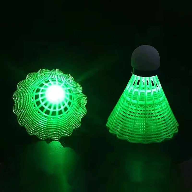 Pelota de bádminton con luz LED, accesorio de plástico brillante, Lanzadera de bádminton, bolas de iluminación coloridas, entrenamiento deportivo,