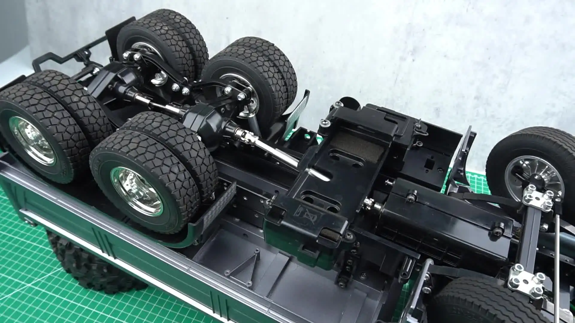AXSPEED-タミヤ1/14トラクタートラックトレーラー用のシャーシドライブ