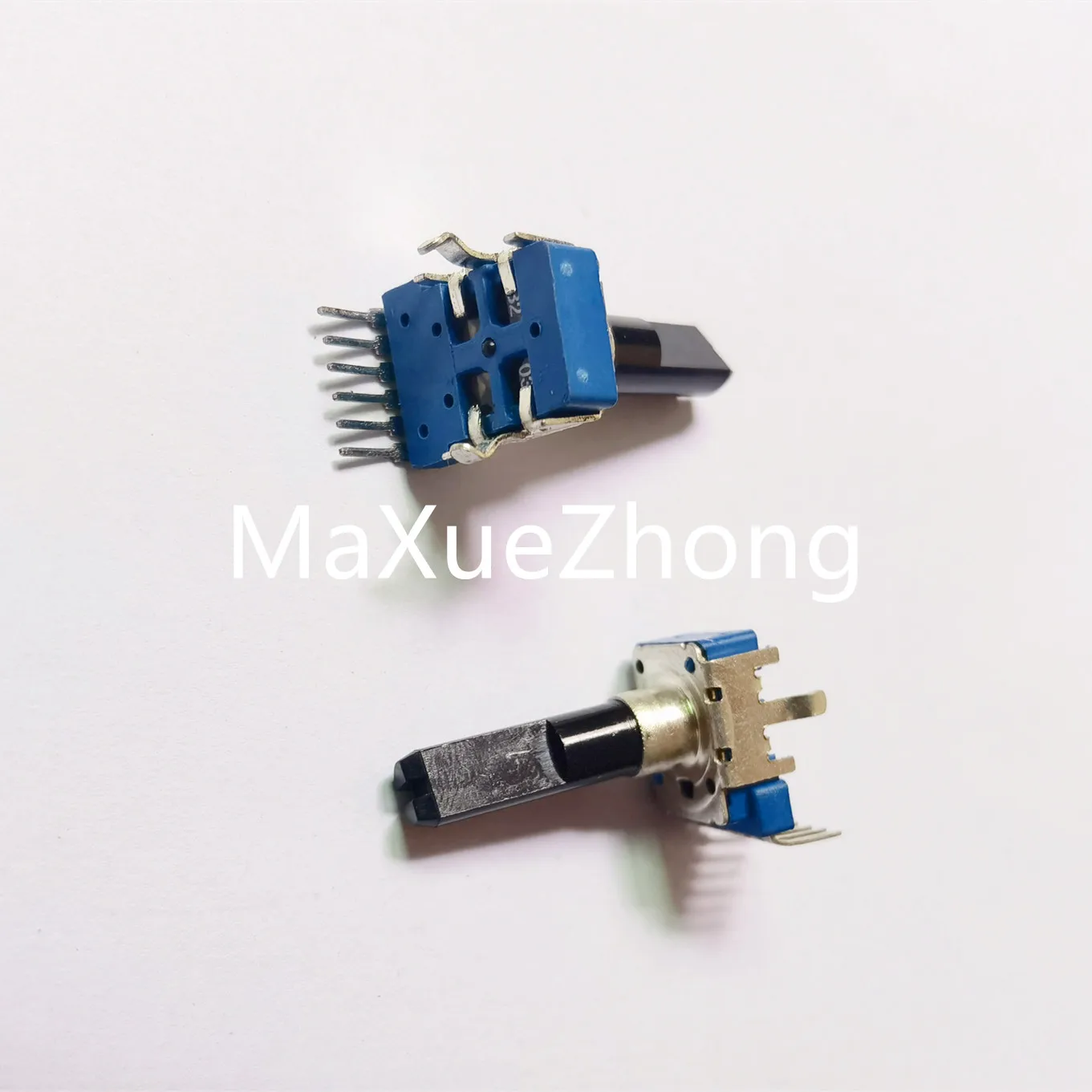 Original new 100% 09 Type mixer audio potentiometer A20K A203 half length 30MM dual channel B10K 27.5MM B20K B50K  (SWITCH)