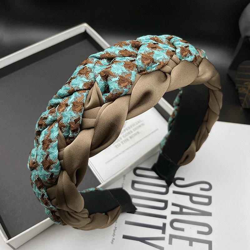 

Новая женская повязка для волос с ручной вязкой, высоким выступом и широким ободком, пригодная для мытья головы.