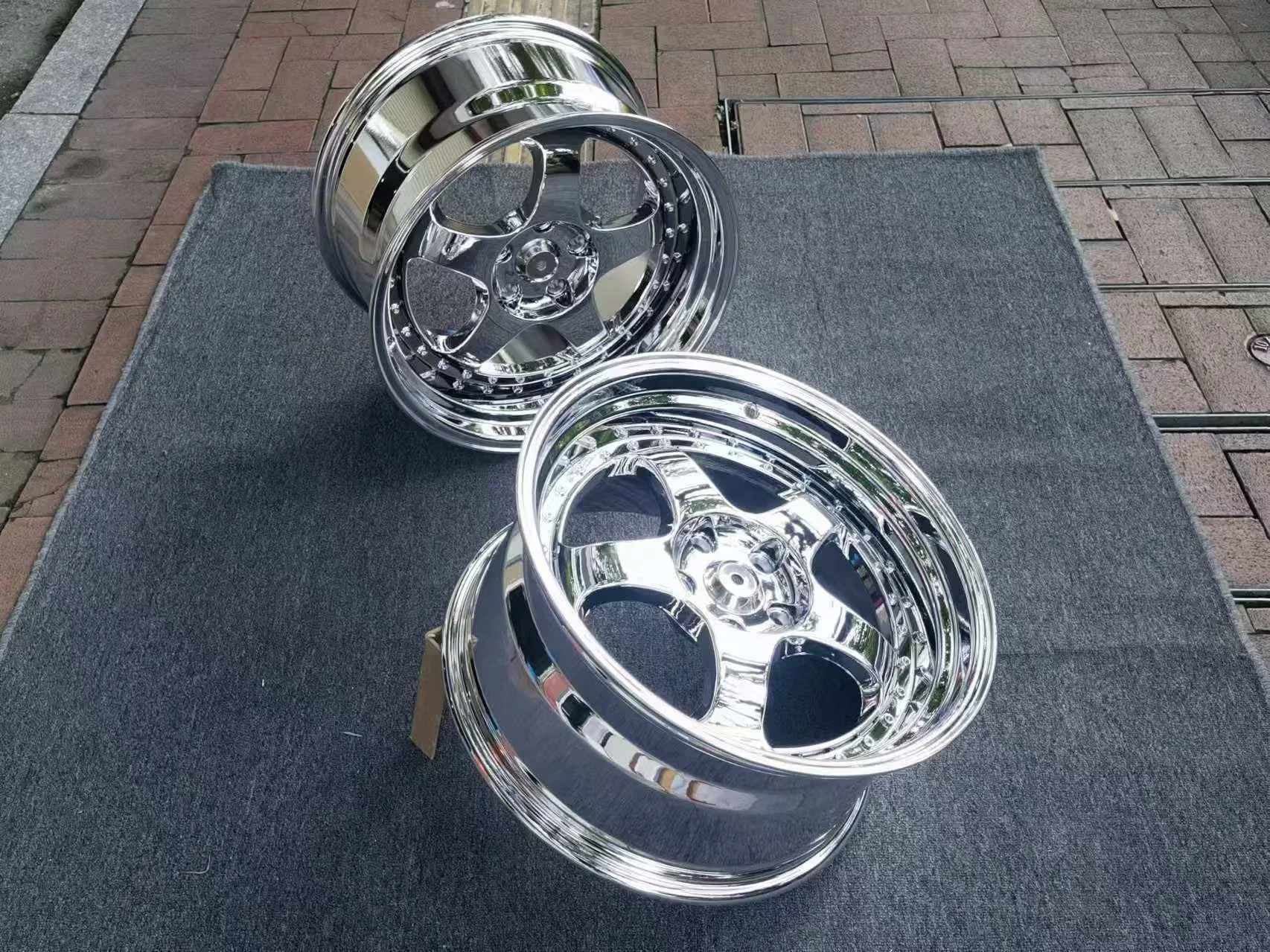 Tyre18 19 Inch Deep Concave Chrome Rivet Decoration Five-spoke Aluminum Alloy Passenger Car Wheel HubForged Wheels Performance W