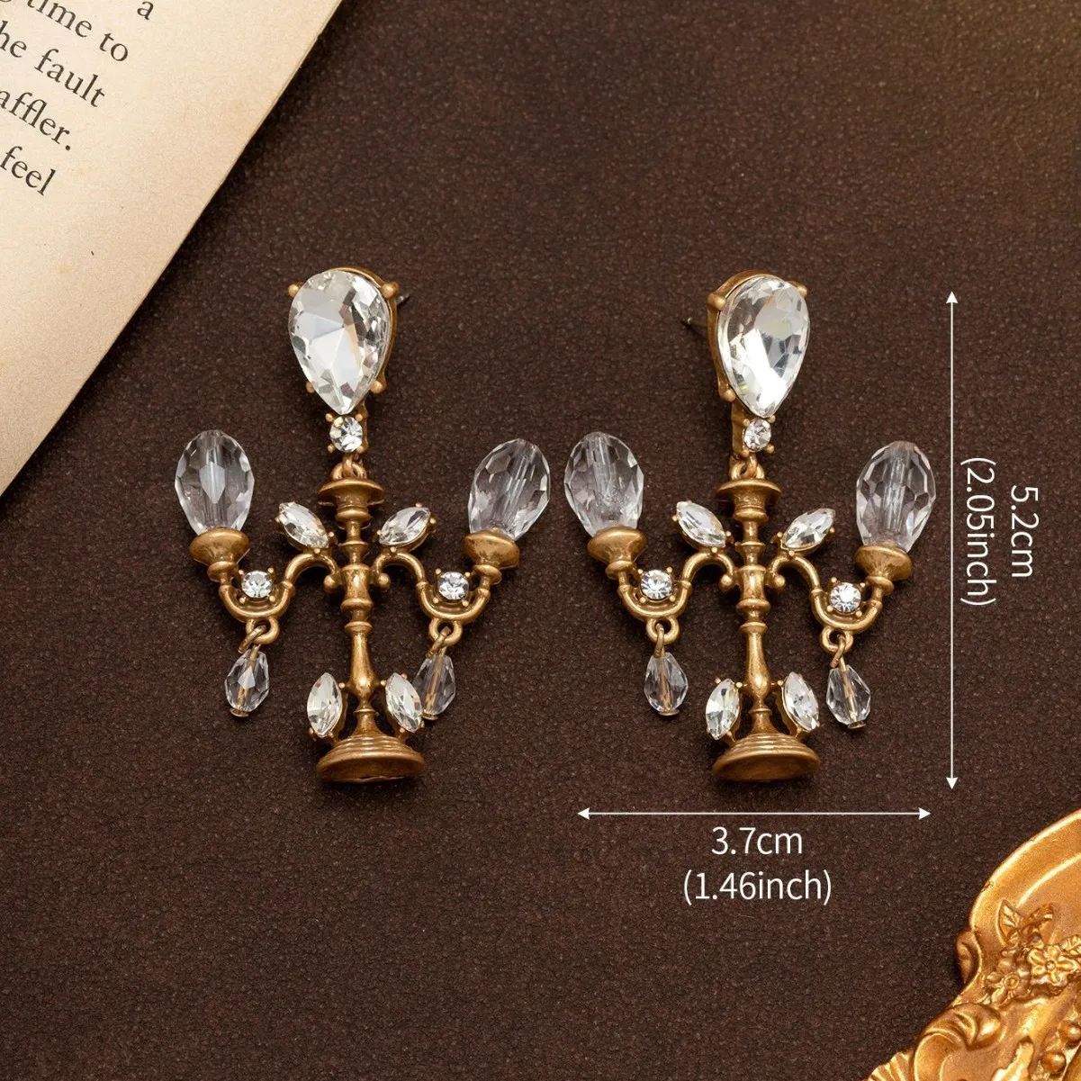 Medieval Vintage Inlaid Clear Stone Table Lamp Earrings, Light Luxury, Retro Temperament, Middle-aged Earrings