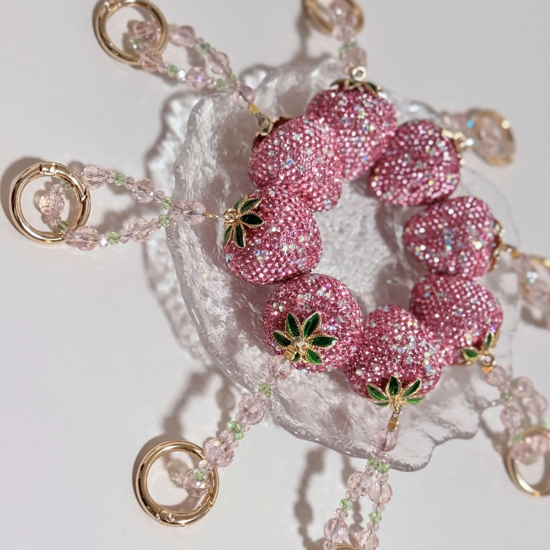 Sweet Full Rhinestone Pink Strawberry Pendant Keychain Shiny Color Red Keyring Girl Phone Jewelry Keyfob Bag Trinket Gift