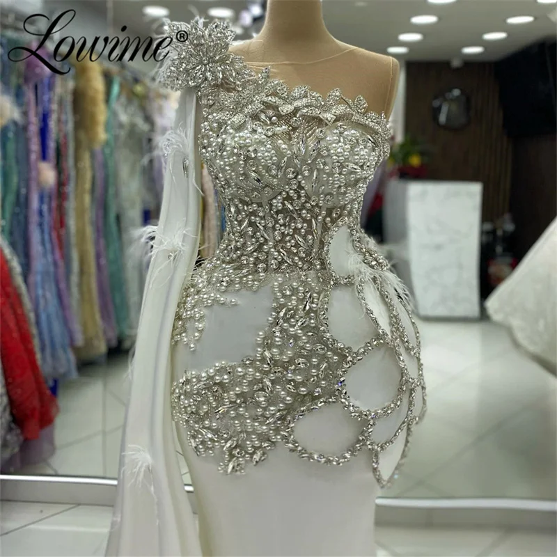 Elegant Feathers Pearls Evening Dresses Cape Sleeve Mermaid Satin Prom Dress 3D Leaf Formal Wedding Reception Party Gowns 2024