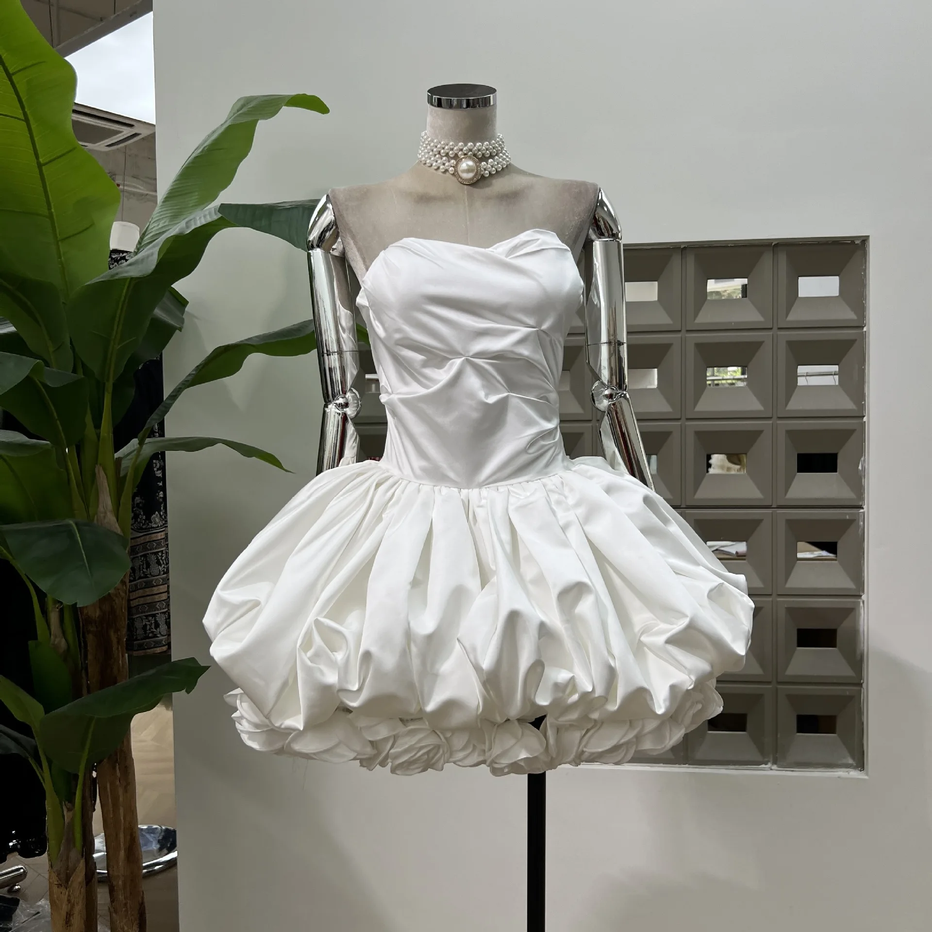 

Sexy Strapless Folds Structural Flower Evening Dresses Luxury 2025 Summer High Waist Celebrity Club Party Dress Elegant Gowns