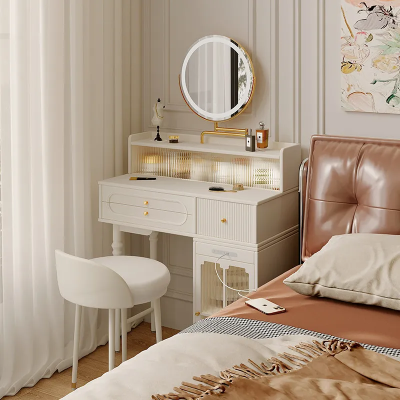 European Luxury Vanity Table Cosmetics Vintage Beauty Comfortable Dressing Table Makeup Storage Penteadeira Trendy Furniture