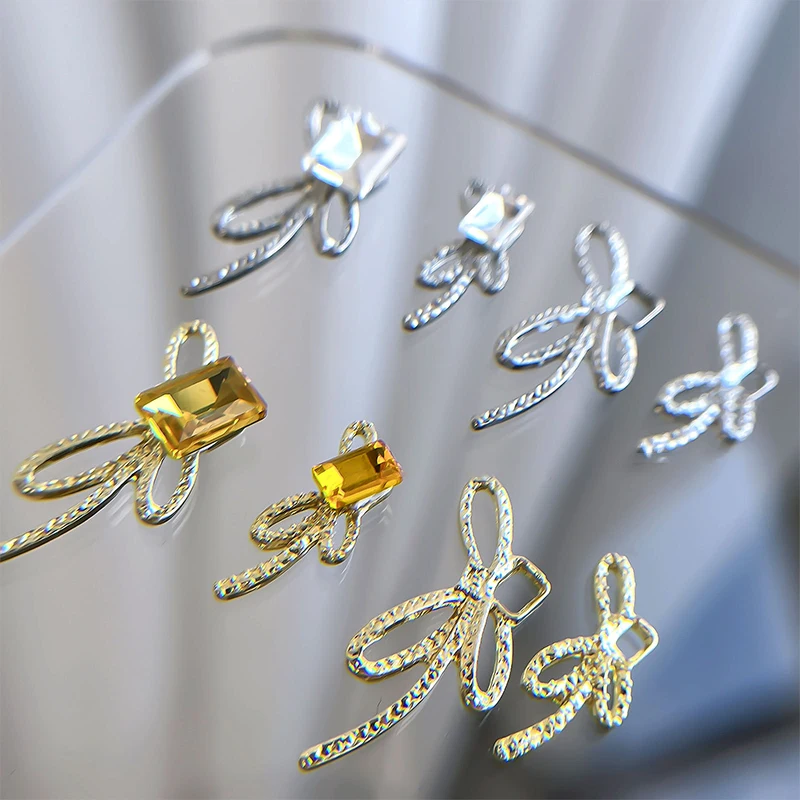 10 pçs diy decoração da arte do prego 3d tira/dourado laço brocas de unhas boca quadrada pode ser definido com diamantes para manicure design accessi