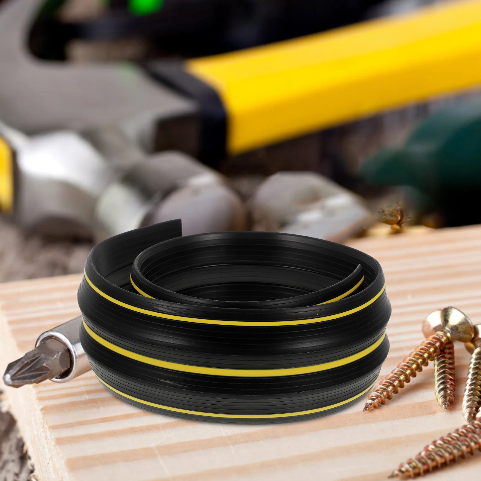 شريط عازل سفلي لباب المرآب عالي التحمل، بديل من مادة PVC المقاومة للماء والرياح لفجوة باب أرضية المرآب