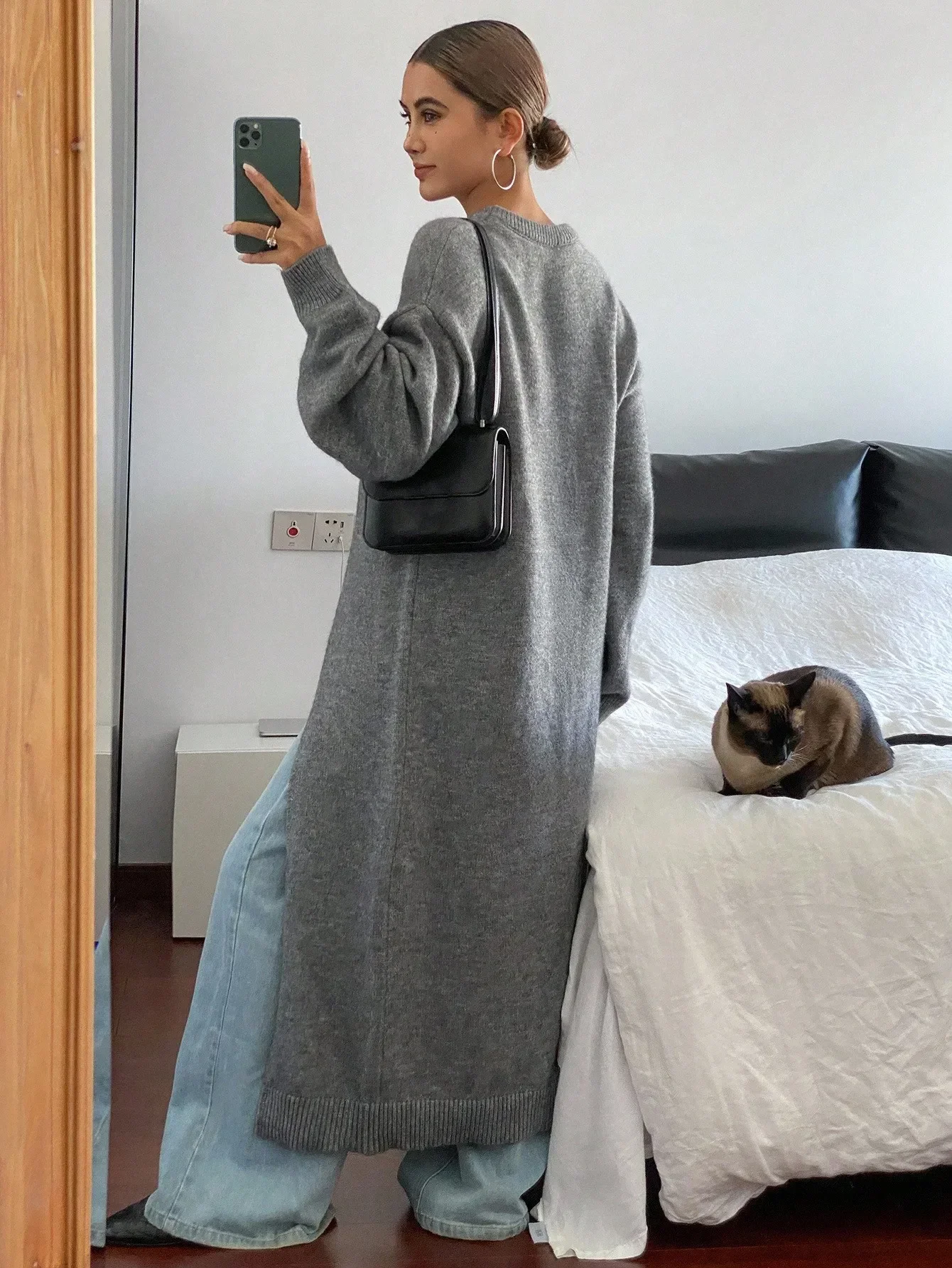 Womens Oversized Side Split Long Knit Tunic Top Urban Chic Layering Aesthetic Long Sleeve Crewneck Pullover Solid Heather Charcoal Grey Soft Spun Yarn Ribbed Trims Drop Shoulders Slouchy Fit For Autumn Street Walks Valentine Present