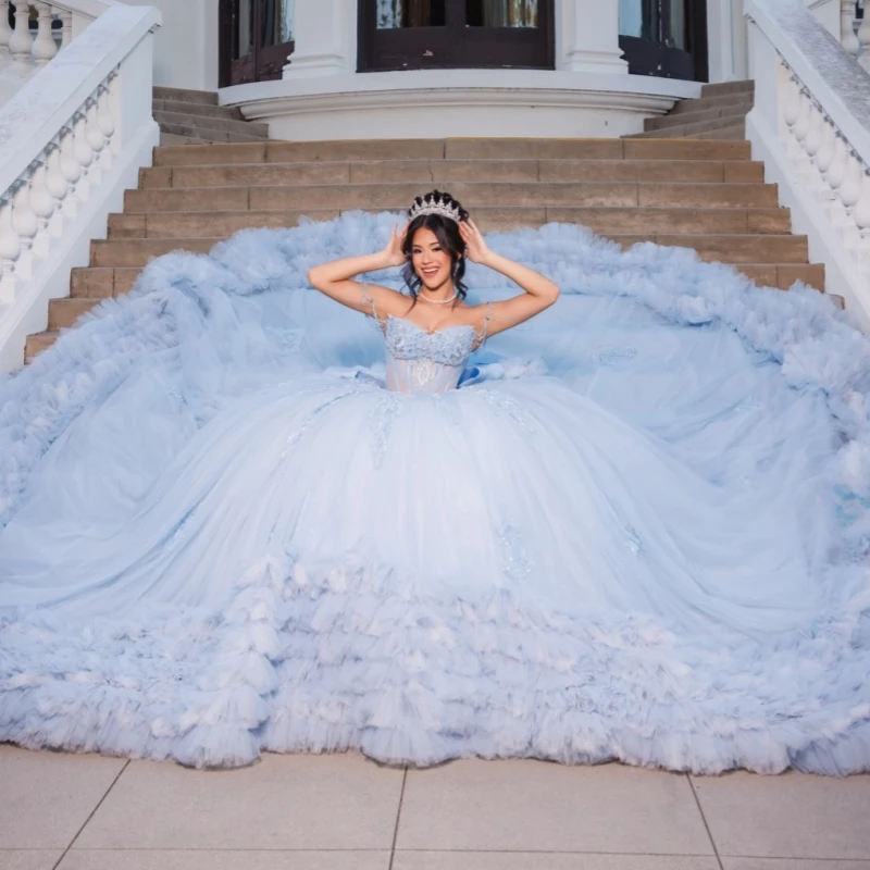 Sky Blue Shiny Quinceanera Dresses Off Shoulder Ball Gown Sweet 16 Dress Applique Lace Beading Crystal Tiered Tull Birthday 4