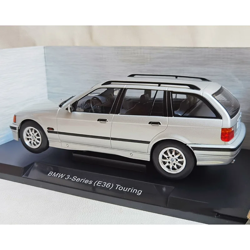 1/18 Scale 325i E36 Touring Alloy Car Model Ornaments