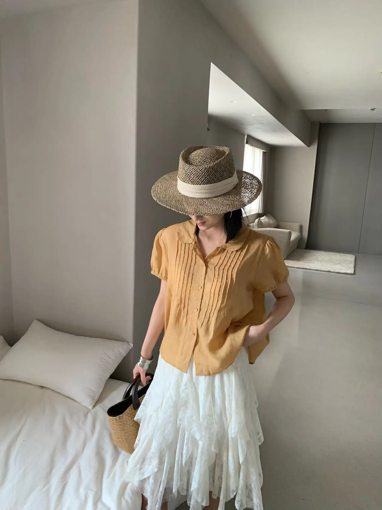 

Женская комфортная дышащая повседневная блузка Lilian Enxi в корейском стиле с воротником-куклой, пышными рукавами и плиссировкой, свободного кроя, с коротким рукавом