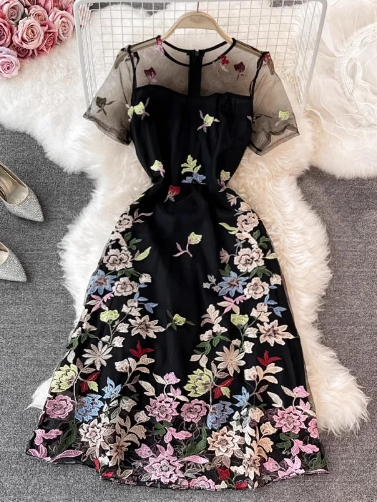 

Summer New Dresses Flower Embroidery Gauze O Neck Short Sleeve Design Dress 2025 French Elegant Female Slim New Women's Clothing