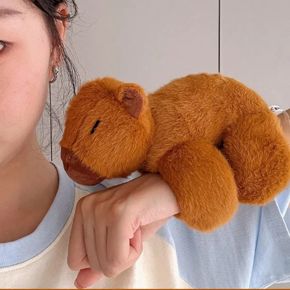 Kreatywne pluszowe opaski na rękę z kapibarą, kreskówkowe pluszowe lalki, zwierzęce pierścienie do klapowania, interaktywna zabawka, prezent dla dzieci.