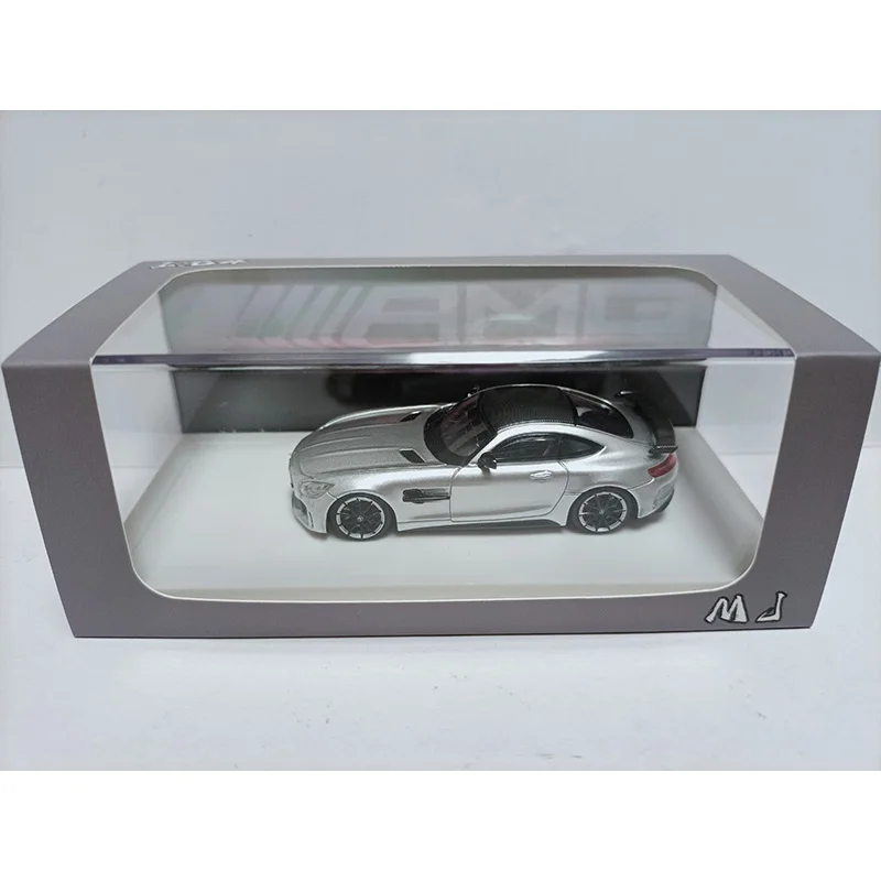 Adornos de colección de modelos de coches de aleación GTR a escala 1:64