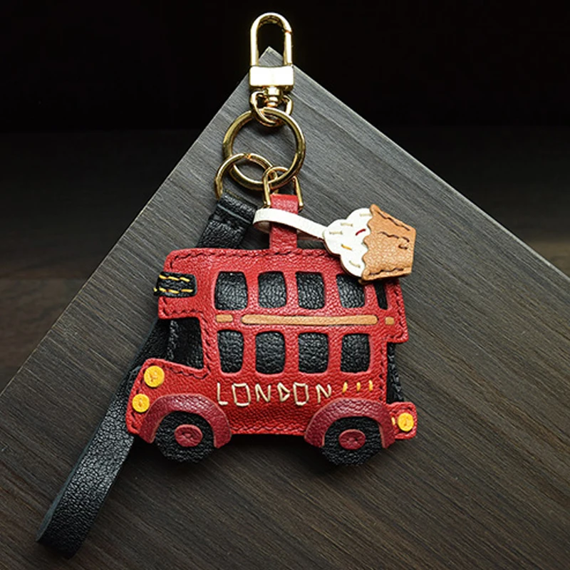 Handgefertigter Londoner Bus-Schlüsselanhänger aus Leder, süßer Bus-Schlüsselanhänger, Taschenanhänger – Detail 6