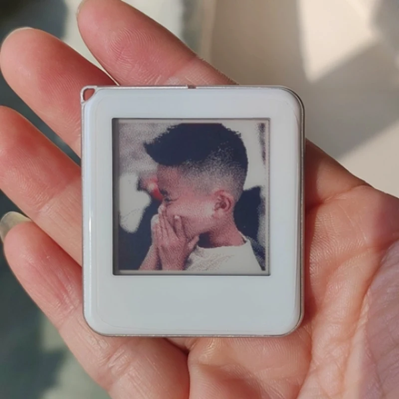 Picture 3: NFC Memory Keyring 1.54 inch Three Color e-Paper e-link Display Screen Image Wireless Transmission Keychain Not Spport Apple IOS
