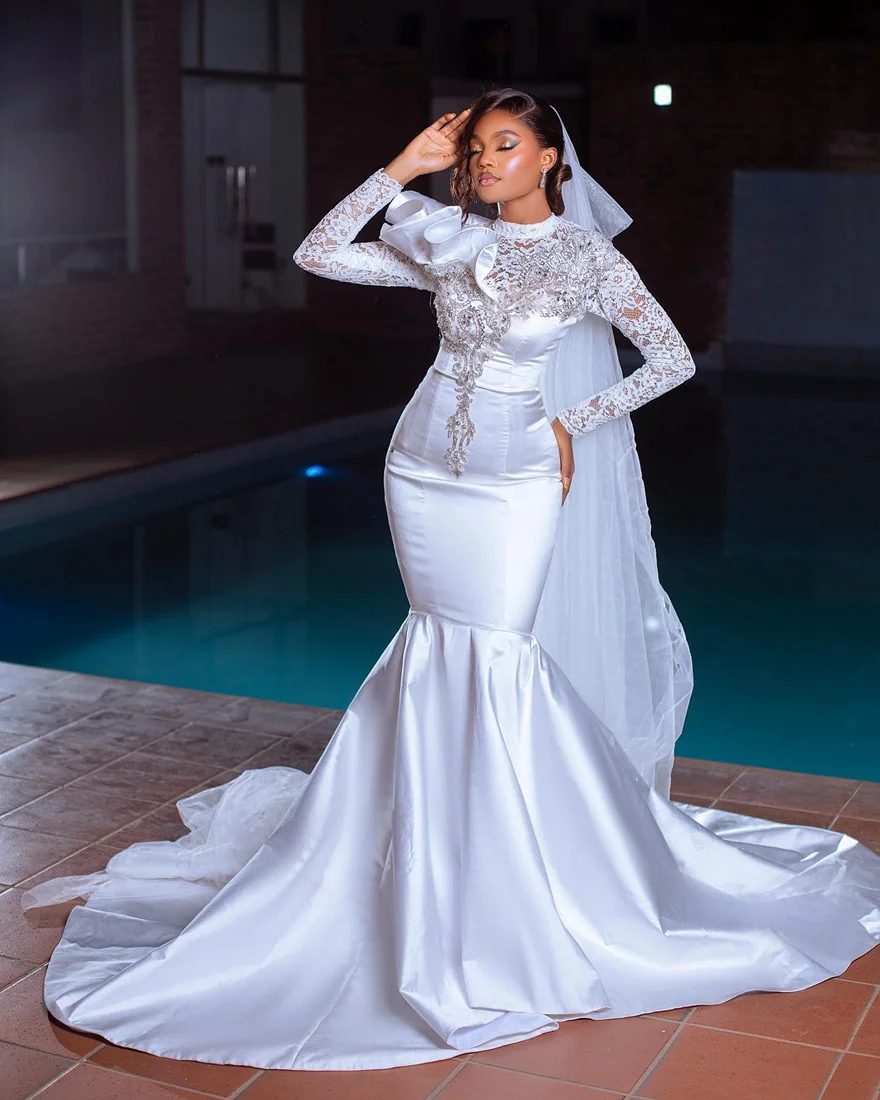 

Custom Mermaid Wedding Dress Bride Dream Long Sleeve Wedding Dress High Collar Beaded Lace Rhinestone Satin Wedding Dress Black