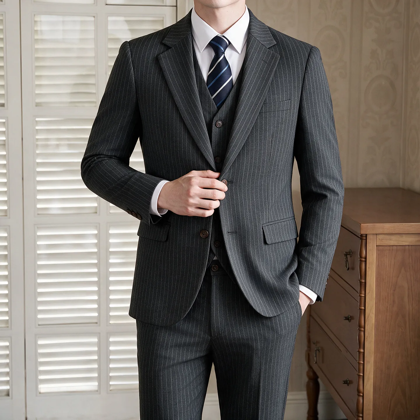 High-Quality Fashionable Men's Three-Piece Suit Classic Stripe Retro Elegant Party Commute Business Formal Wear