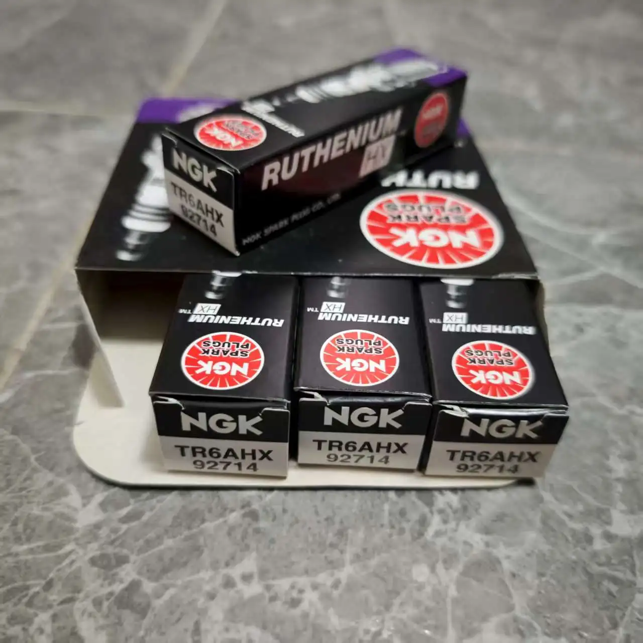 

4/6Pcs Spark Plug NGK 92714 TR6AHX Candle for Ford FOCUS 2.0 2.3 ESCAPE CROWN VICTORIA Chevrolet CAMARO CORVETTE Lincoln TOWN