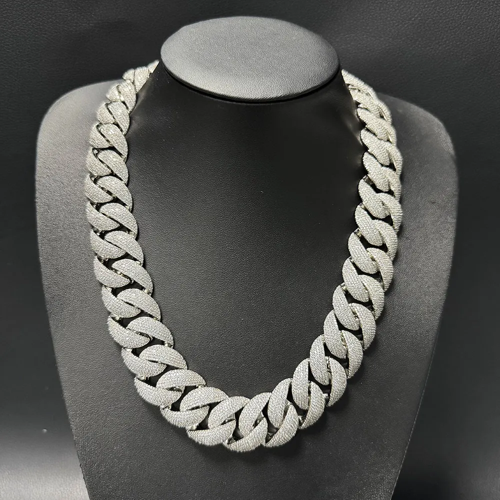 

HHIOK Customized 24mm Cuban Link Necklace Inlay With 6 Rows of Shining 5A Zircon Iced Out Brass Thick Hip Hop Cuban Bracelet