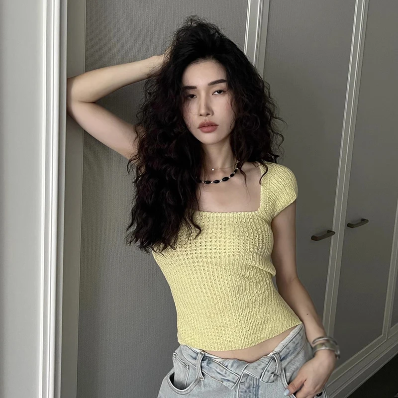 Summer Short Sleeves Crop Top Slim Casual Fashion Women's Crop Top Solid Colour knitted tube top .