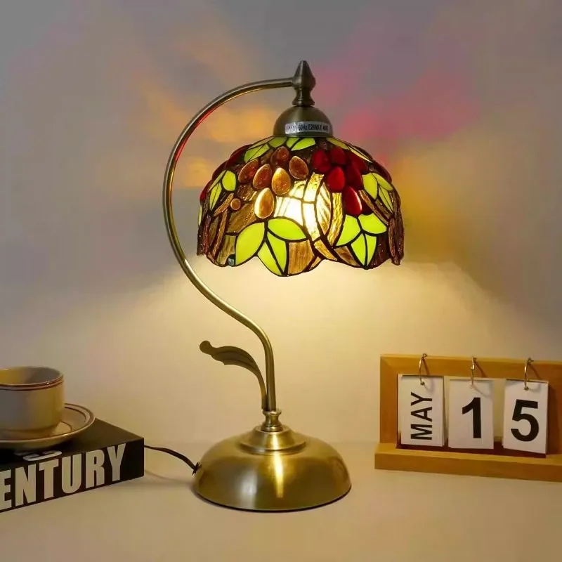 

European and American retro bedroom creative colored glass craftsmanship old Shanghai office warm table lamps