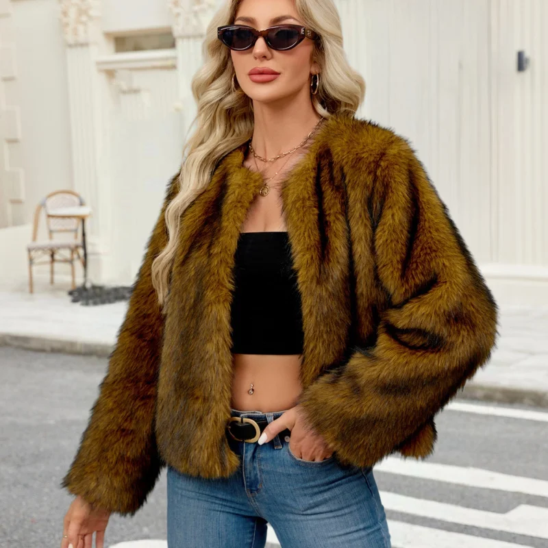 

2025New European American Short Cardigan Autumn and Winter Women's Plush Coat Overcoat