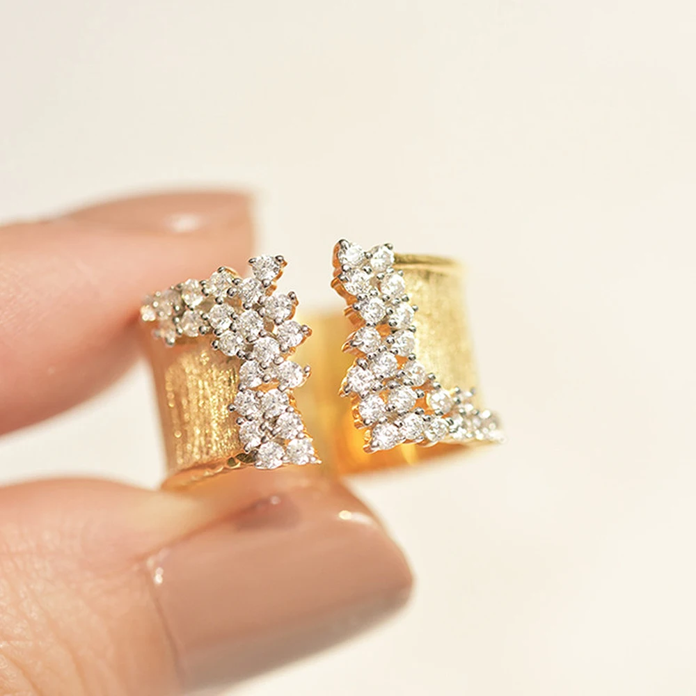 Huitan Trendy Luxury Gold Color Cubic Zirconia Ring dla kobiet Nowoczesny szeroki pierścionek na palec OL Style Biżuteria damska Drop Shipping — zdjęcie 4