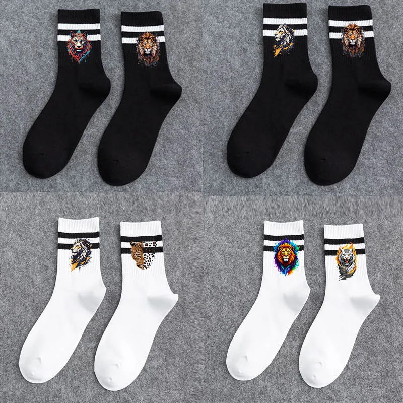 Leopard Lion Tiger Animal Middle Tube Socks for Men Women in White and Black Streetwear Harajuku Fashion Breathable Casual Socks