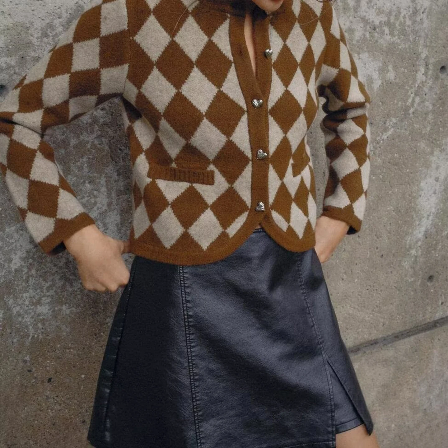 Faionable Vêtements d'extérieur tricotés pour femmes Automne 2025 Motif de diamant Broderie Ele Quali Long Sve ort Manteau boutonné...