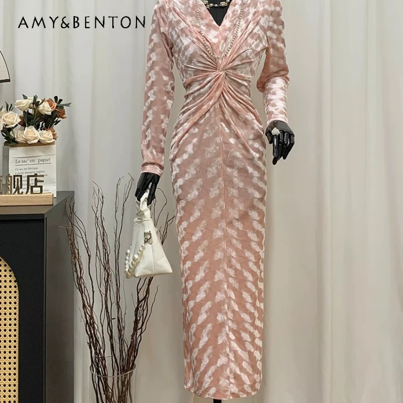 

2026 Spring New V-neck Women's Bodycon Dress Fashion Temperament Design Pleated Kink Pink Velvet Long-sleeved Dresses Ladies